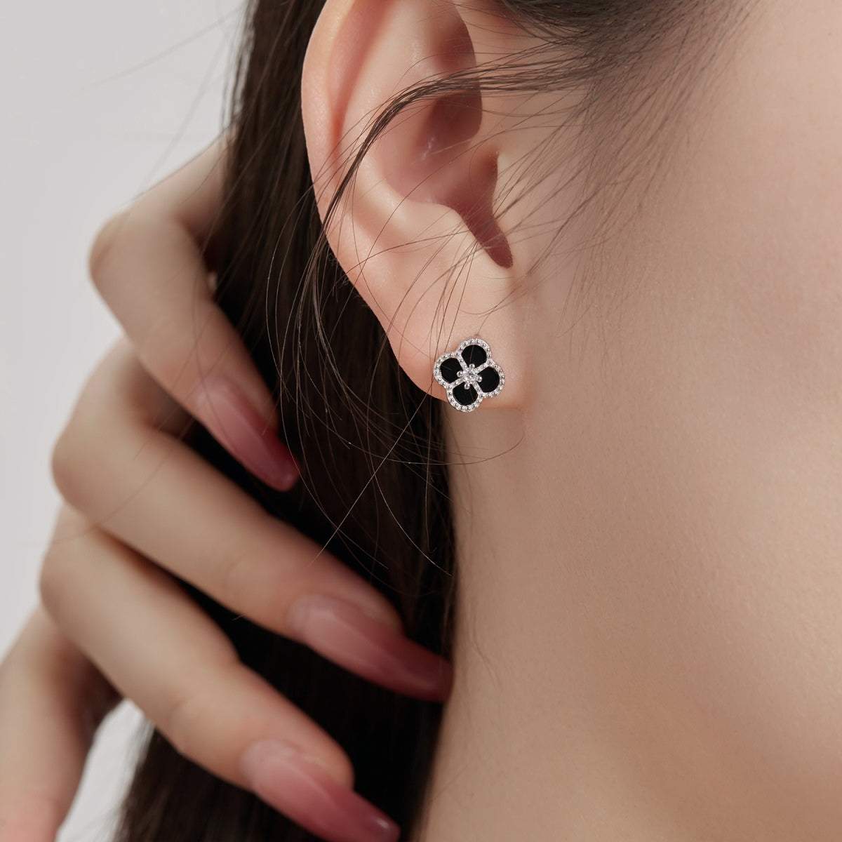 [LUXE]Four-Leaf Clover Flower Shape Exquisite Earrings