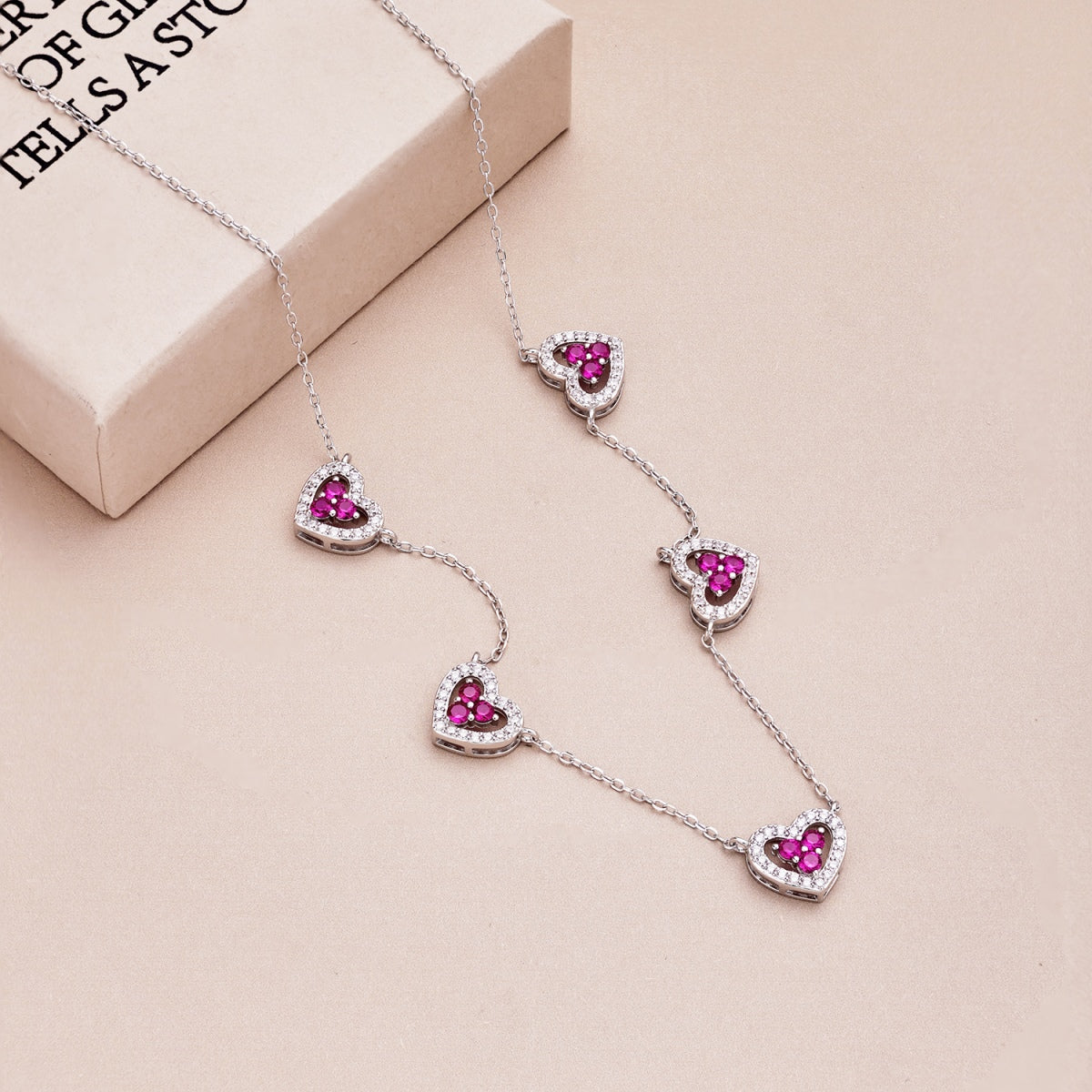 [LUXE]Sparkling Five Heart Necklace