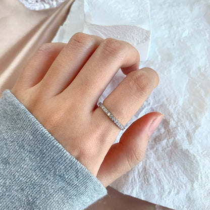 [LUXE]Delicate Sparkling Round Cut Daily Ring