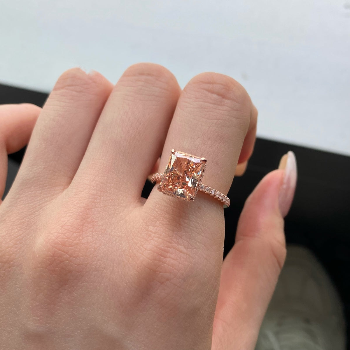 [LUXE]4.0 Carat Luxurious Engagement Ring