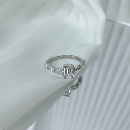 [LUXE]1.0 Carat Dainty Resplendent Radiant Cut Daily Ring