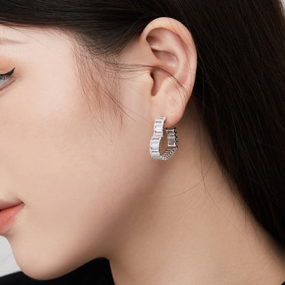 [LUXE]Radiant Heart Cutout Earrings