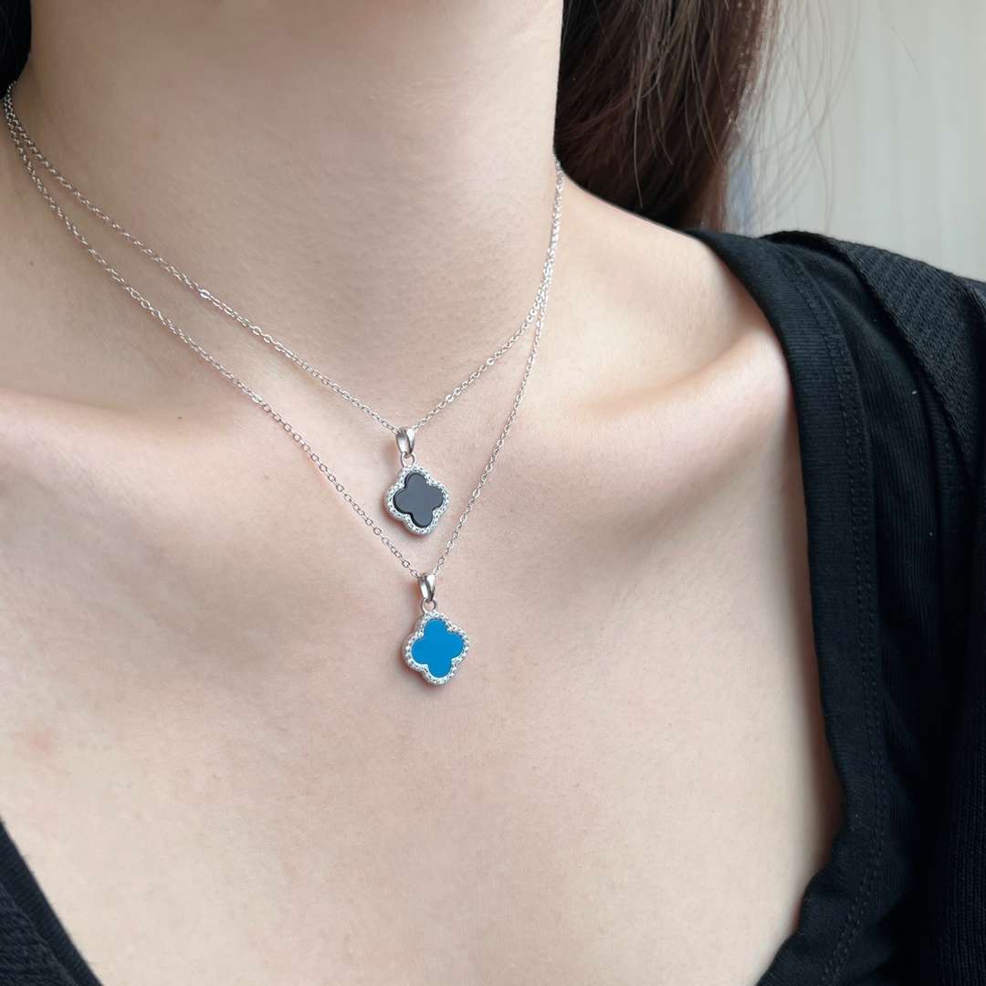 [LUXE]Dainty Flower Shape Necklace