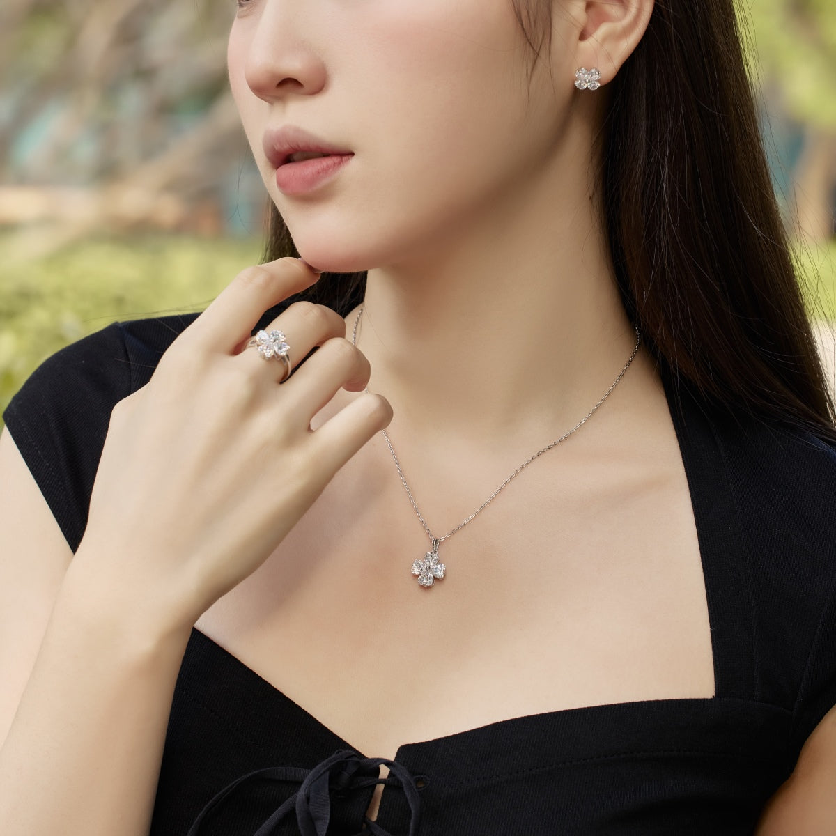 [LUXE]Heart-Shaped Four-Leaf Clover Bead Necklace