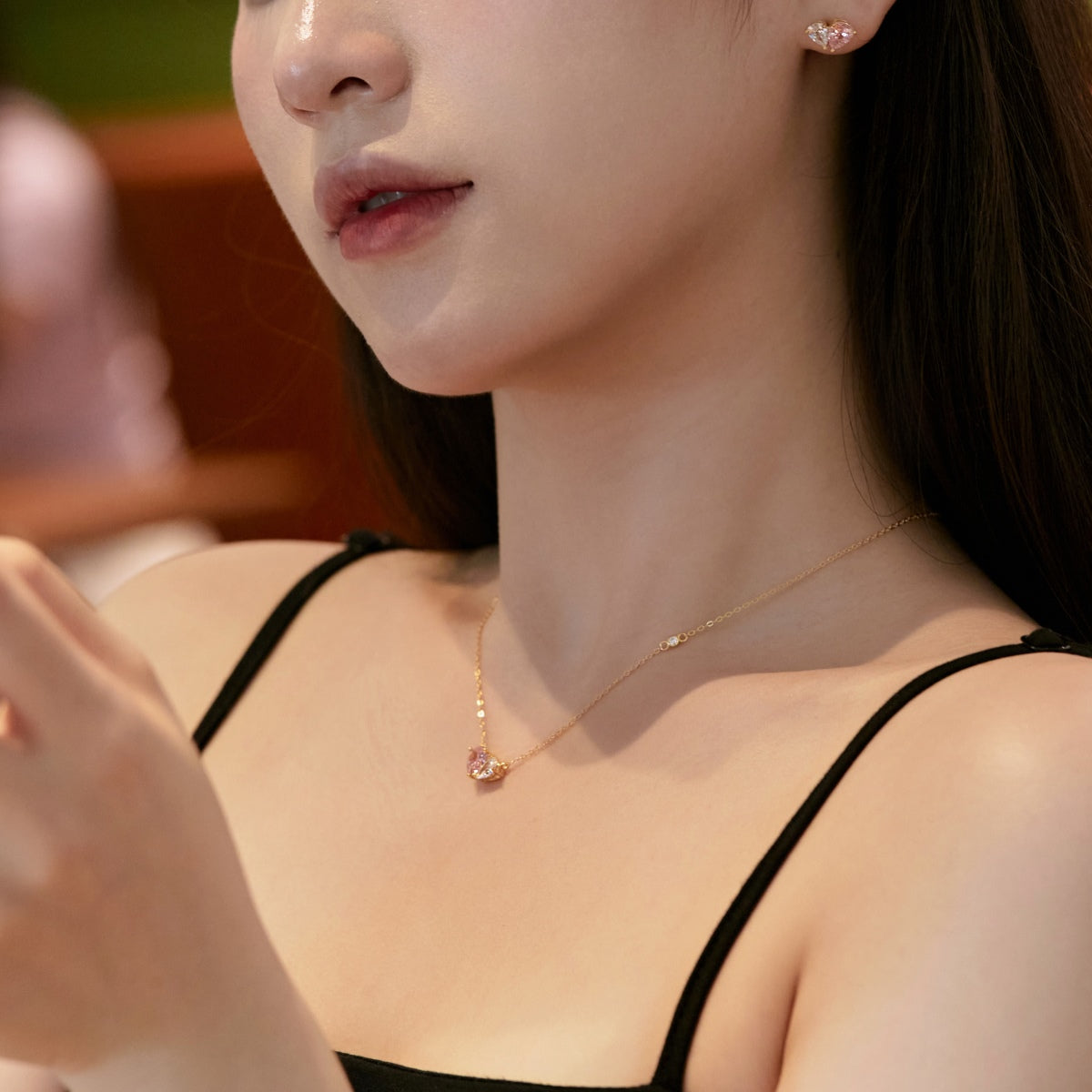 [LUXE]Dazzling Elegant Heart Cut Lover Earrings