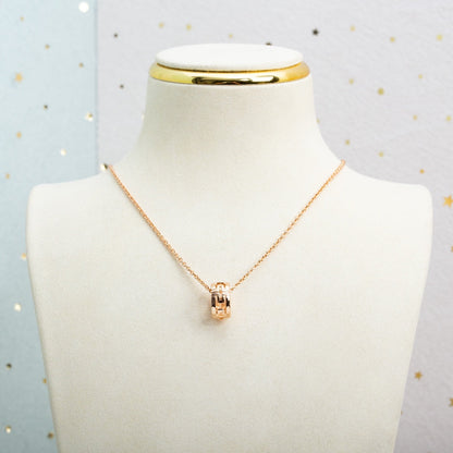 [LUXE]PARENTESI NECKLACE PINK GOLD