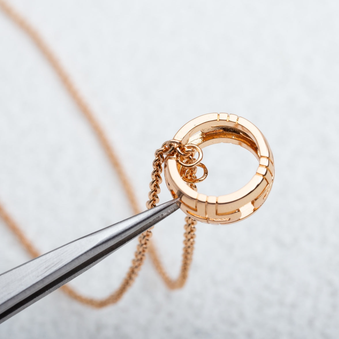 [LUXE]PARENTESI NECKLACE PINK GOLD