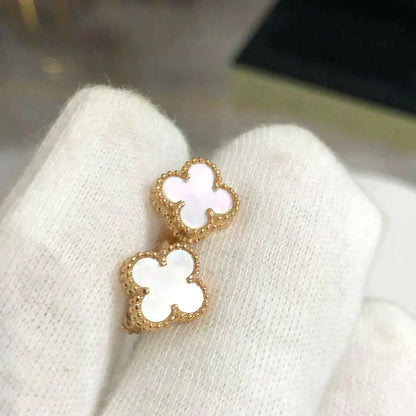 [LUXE] CLOVER MINI 9.5MM WHITE MOP EARRINGS