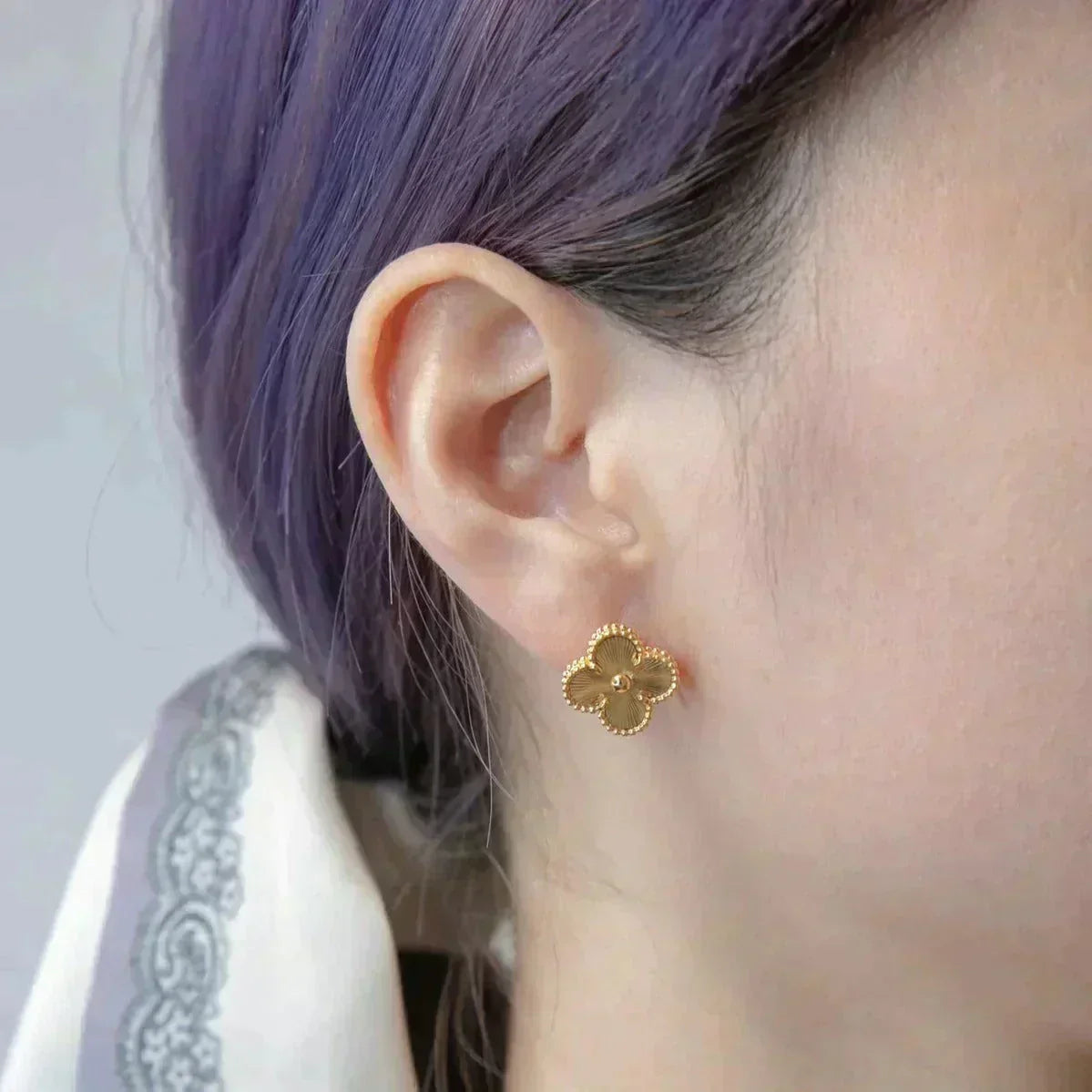 [LUXE] CLOVER MEDIUM 1 MOTIFS LASER EARRINGS