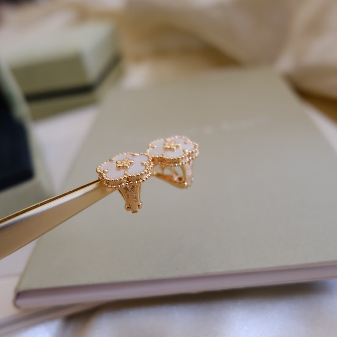 [LUXE] LUCKY PINK GOLD WHITE MOP EARRINGS