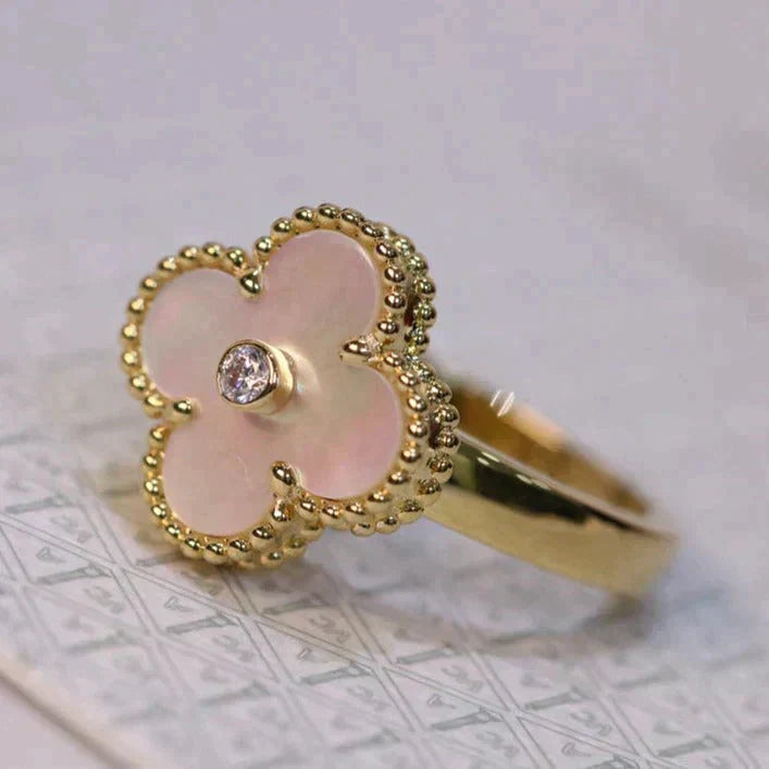 [LUXE] CLOVER PINK MOP RING GOLD DIAMOND