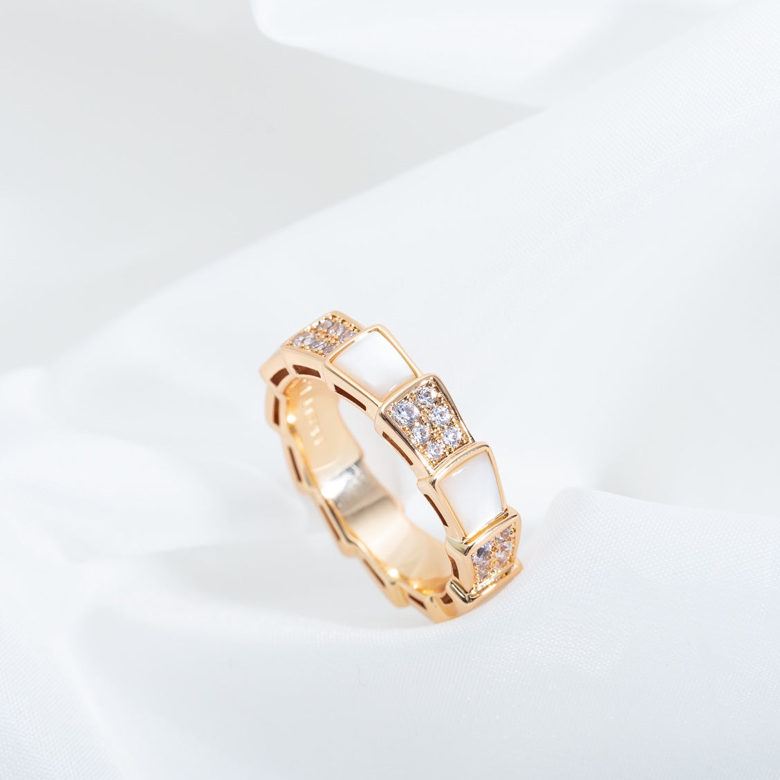 [LUXE]SERPENTI RING PINK GOLD MOP DIAMOND PAVED 4MM