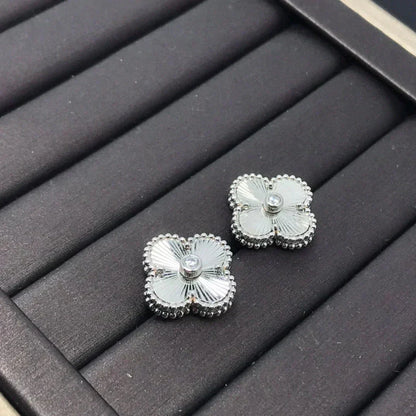 [LUXE] CLOVER MINI 9.5MM LASER EARRINGS