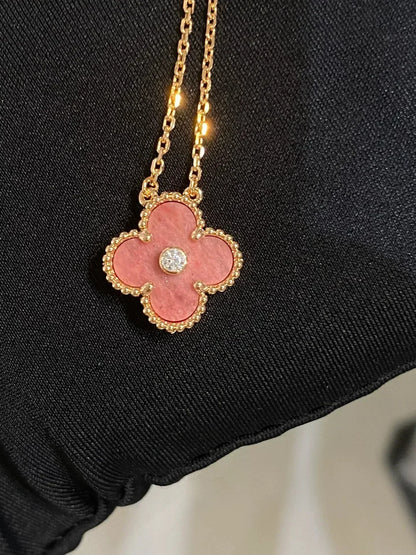 [LUXE] CLOVER 15MM DIAMOND RHODONITE NECKLACE