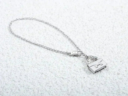 [LUXE]AMULETTE PEDANT SILVER NECKLACE