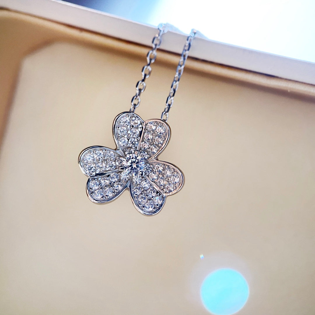 [LUXE] CLOVER DIAMOND NECKLACE SILVER