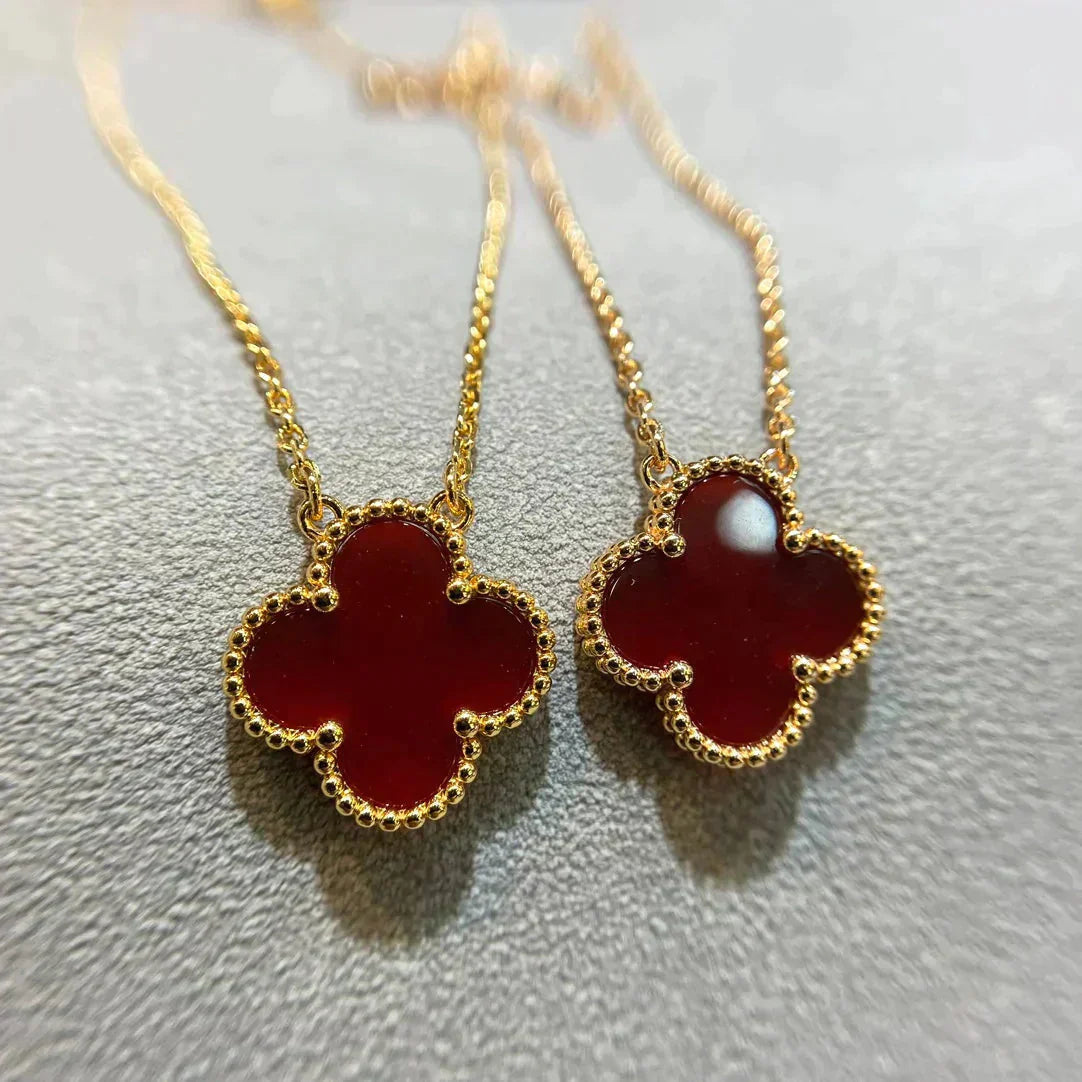 [LUXE] CLOVER 15MM CARNELIAN SINGLE FLOWER NECKLACE