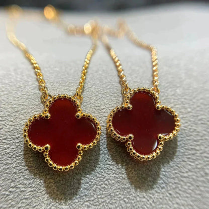 [LUXE] CLOVER 15MM CARNELIAN SINGLE FLOWER NECKLACE