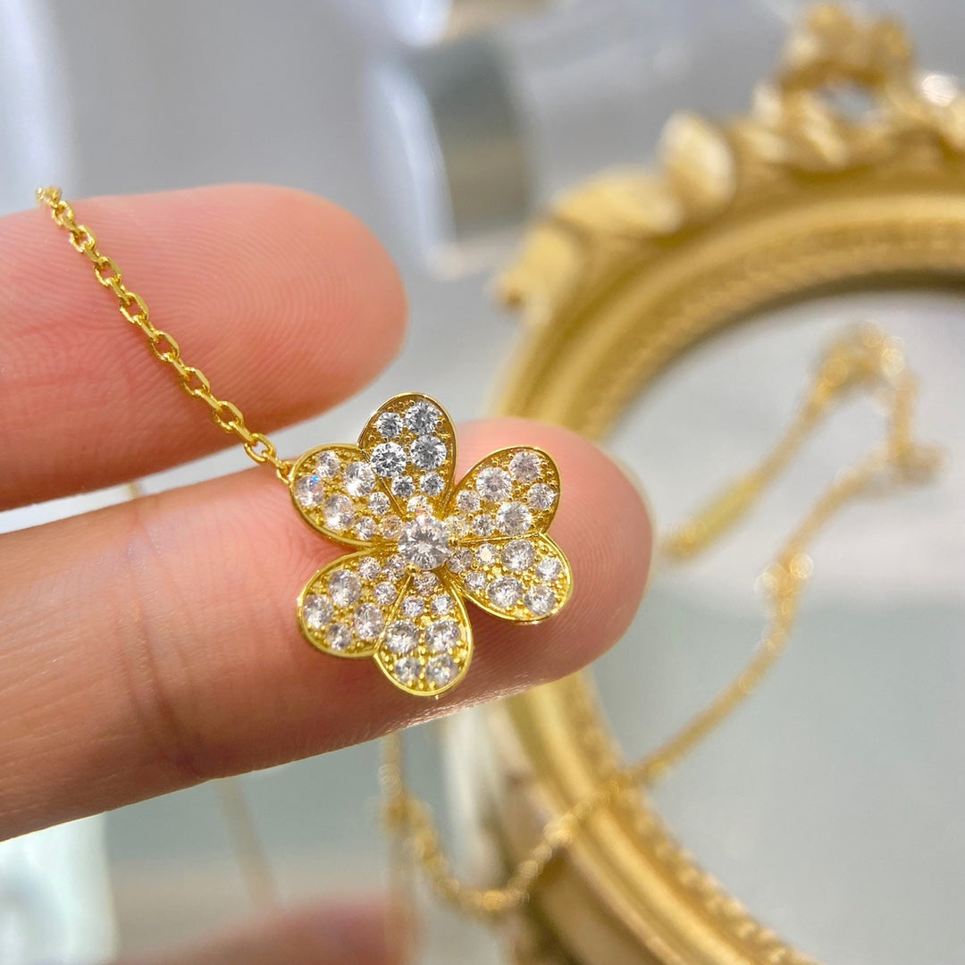 [LUXE] FLOWER DIAMOND NECKLACE