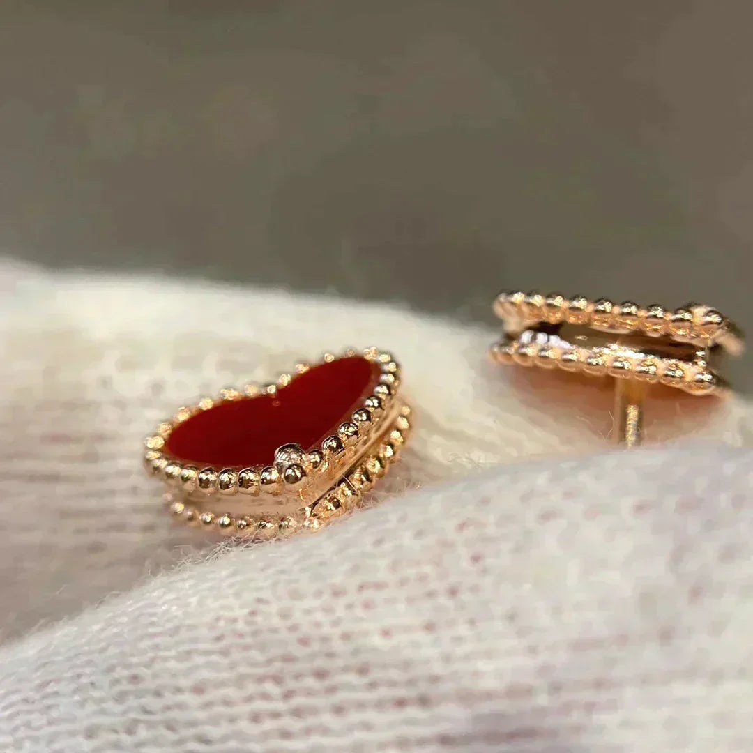 [LUXE] HEART CARNELIAN STUD EARRINGS