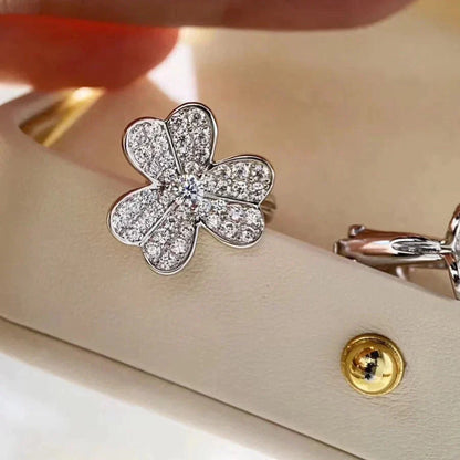 [LUXE] CLOVER COMOS DIAMOND EARRINGS SILVER