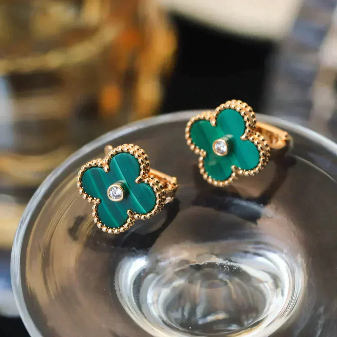 [LUXE] CLOVER MEDIUM 1 MOTIFS MALACHITE DIAMOND EARRINGS