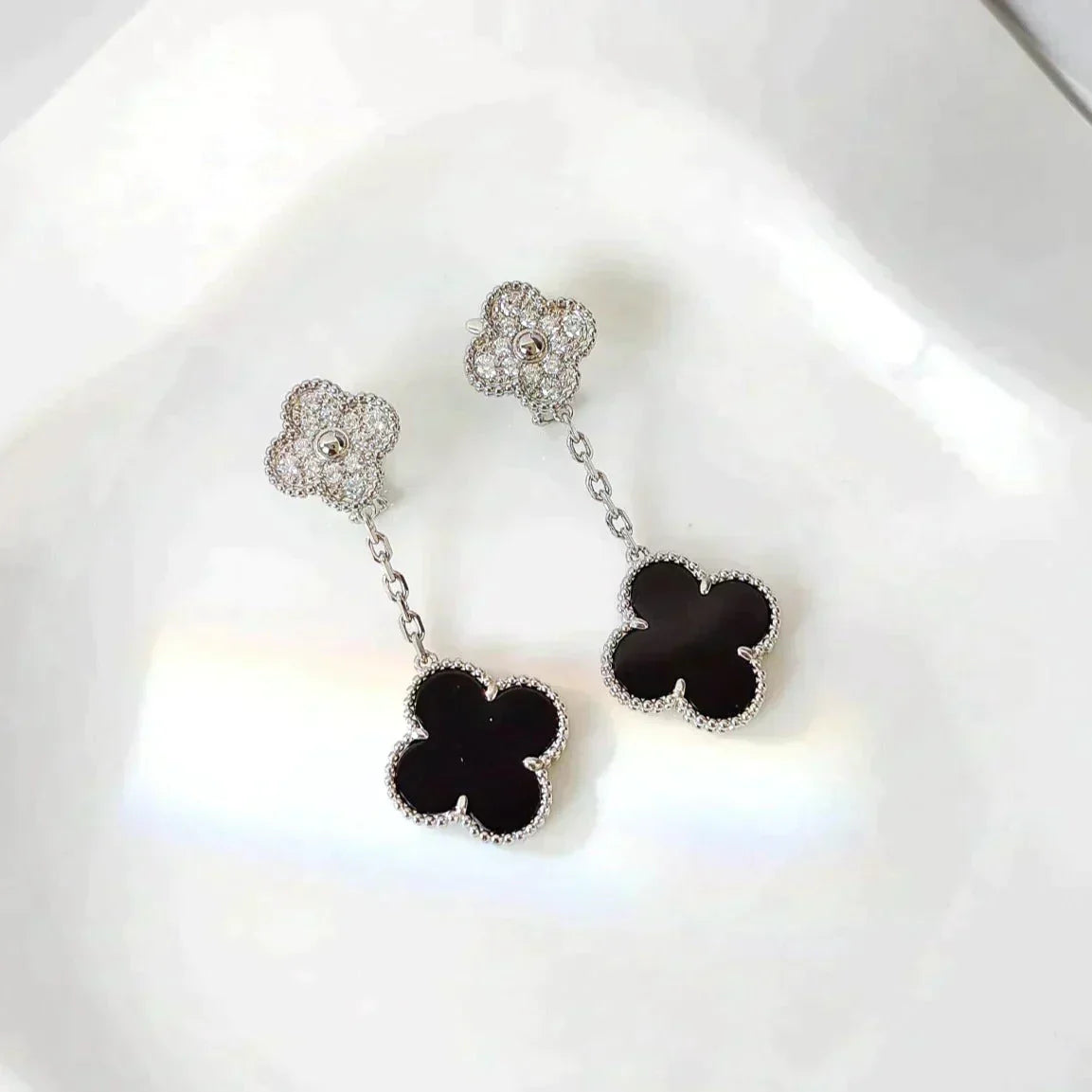 [LUXE] CLOVER 2 MOTIFS  DIAMOND ONYX EARRINGS SILVER