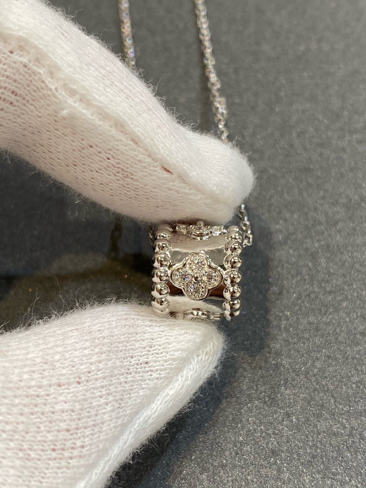 [LUXE] PERLEE PEDANT SIVLER DIAMOND NECKLACE