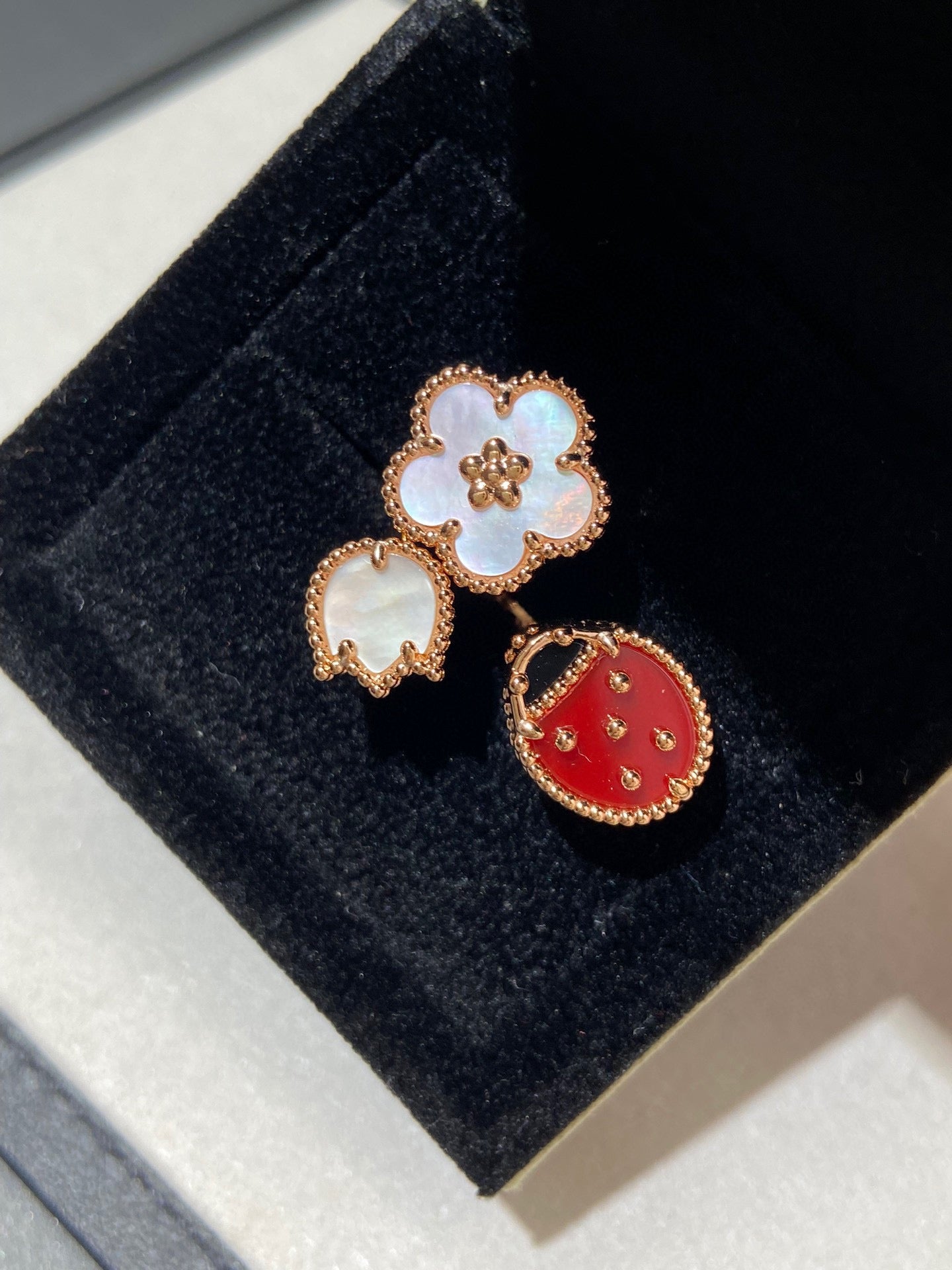 [LUXE] LUCKY 3 MOTIF ROSE GOLD RING