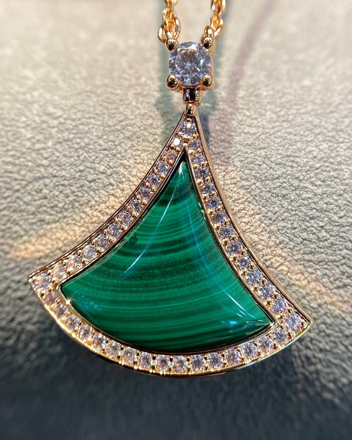 [LUXE]DREAM MALACHITE DIAMOND PAVED PINK GOLD NECKLACE