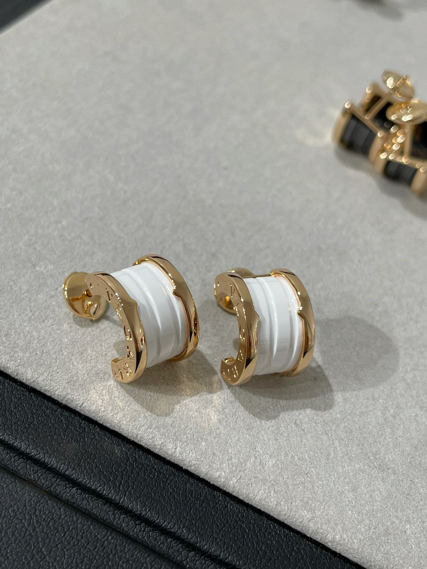 [LUXE]ZERO 1 PINK GOLD CERAMIC EARRINGS