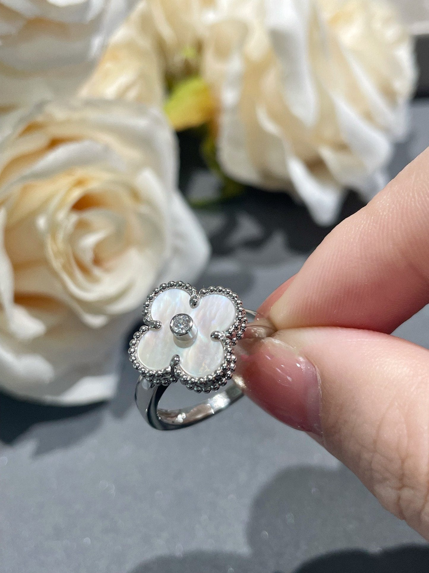 [LUXE] CLOVER SILVER MOP DIAMOND RING