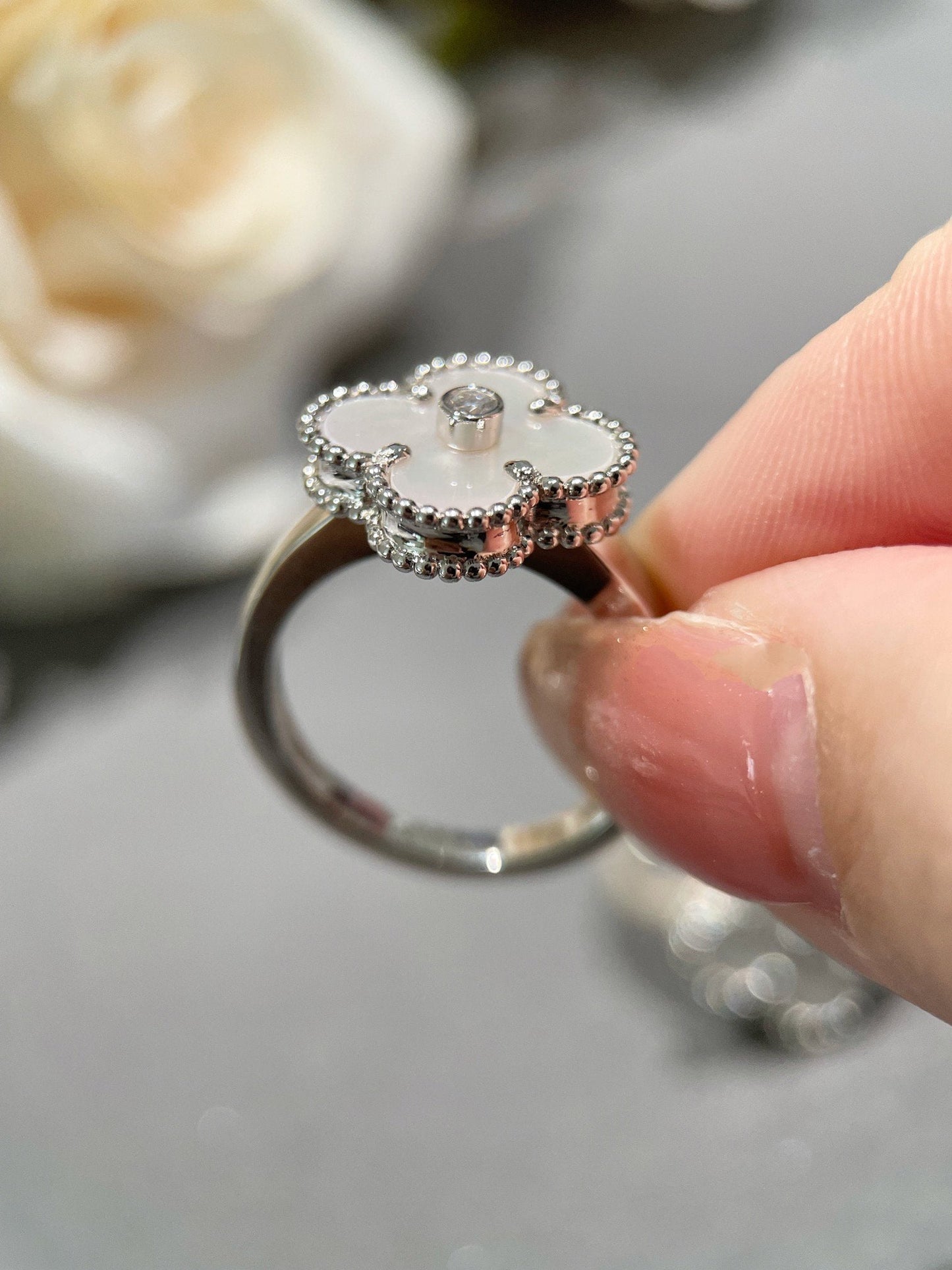 [LUXE] CLOVER SILVER MOP DIAMOND RING