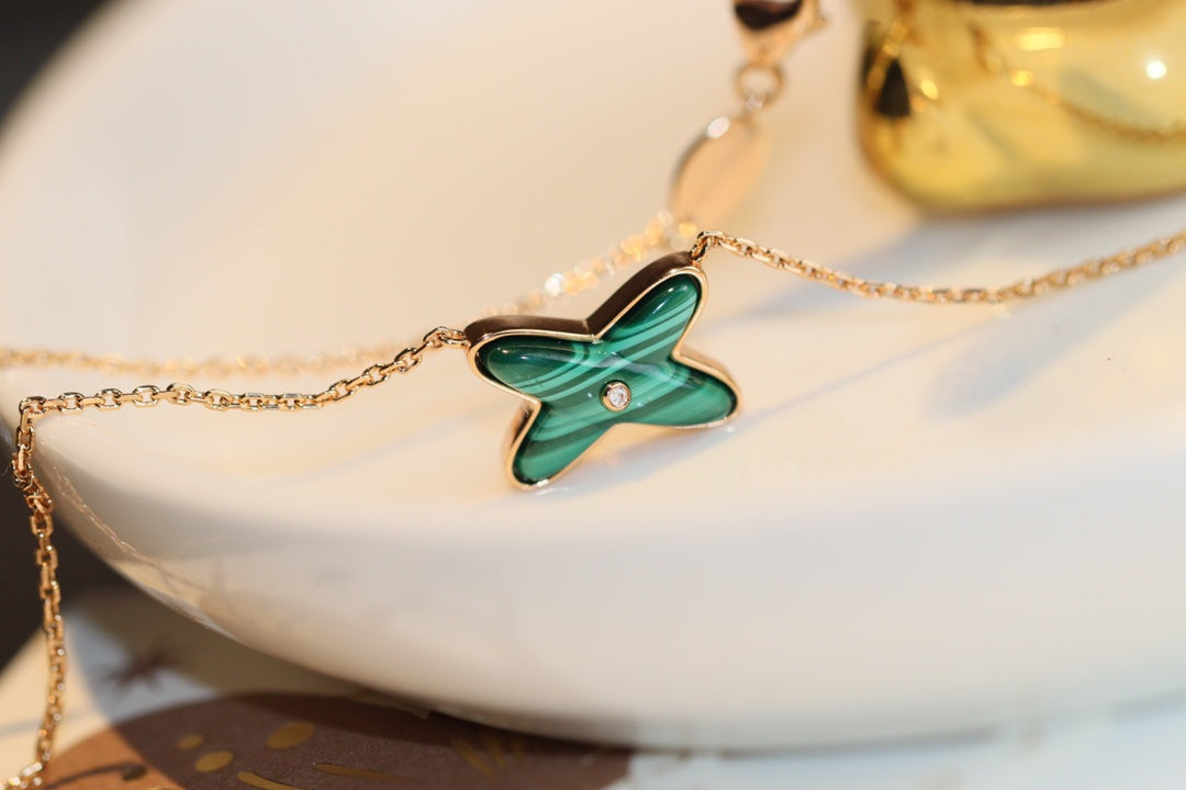 [LUXE]JEUX MALACHITE 1 DIAMOND PINK GOLD NECKLACE