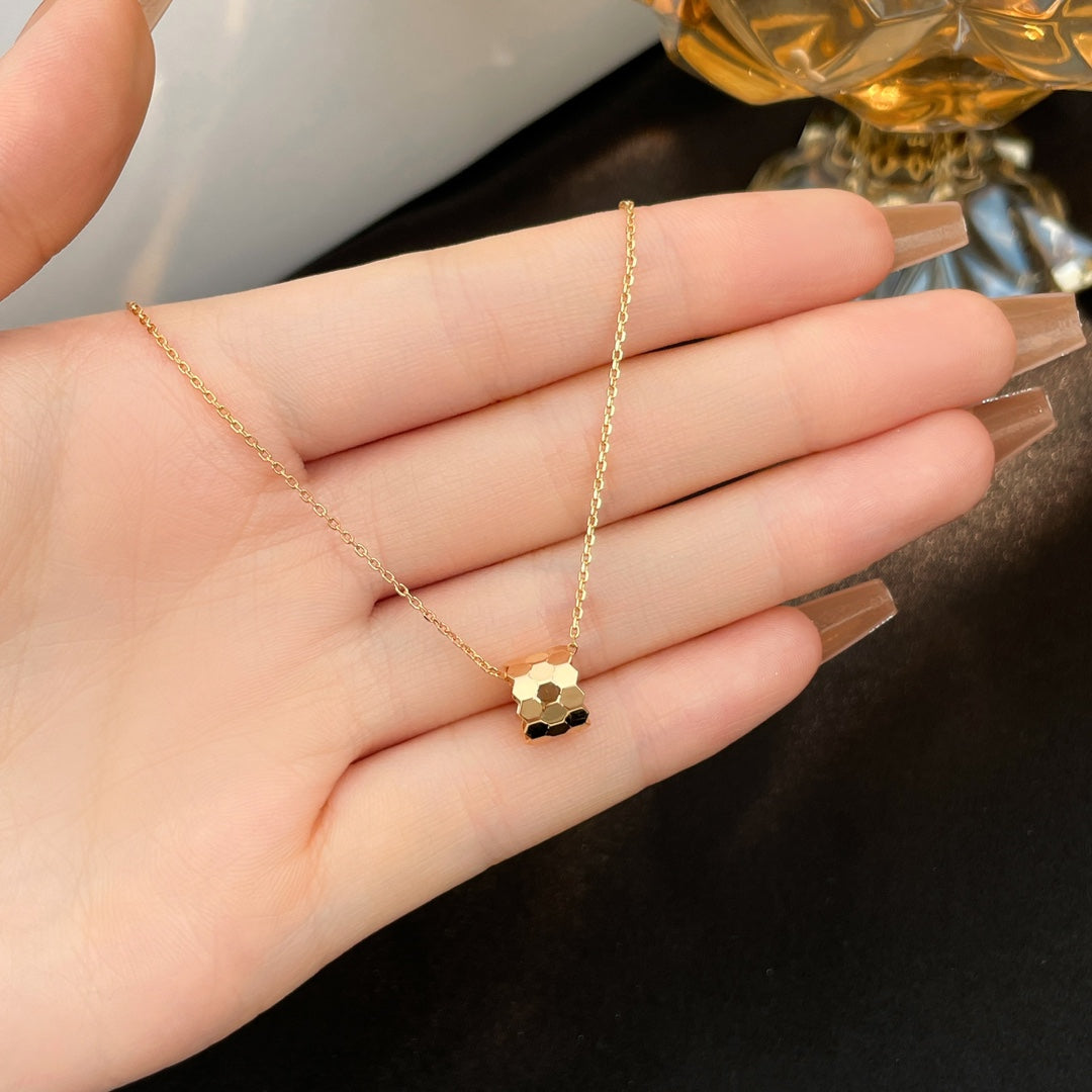 [LUXE]BEE MINI NECKLACE