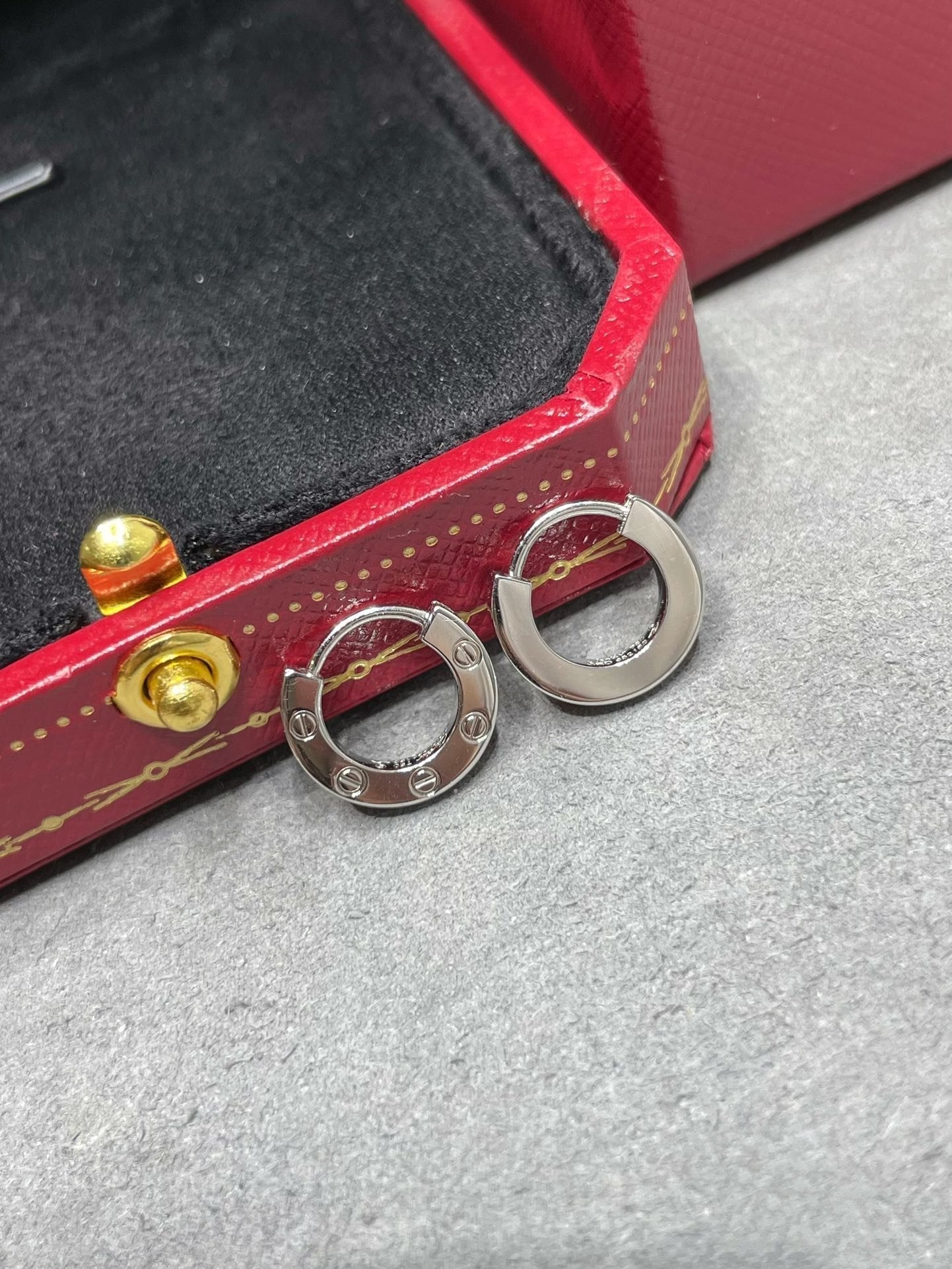 [LUXE]LOVE MINI EARRINGS