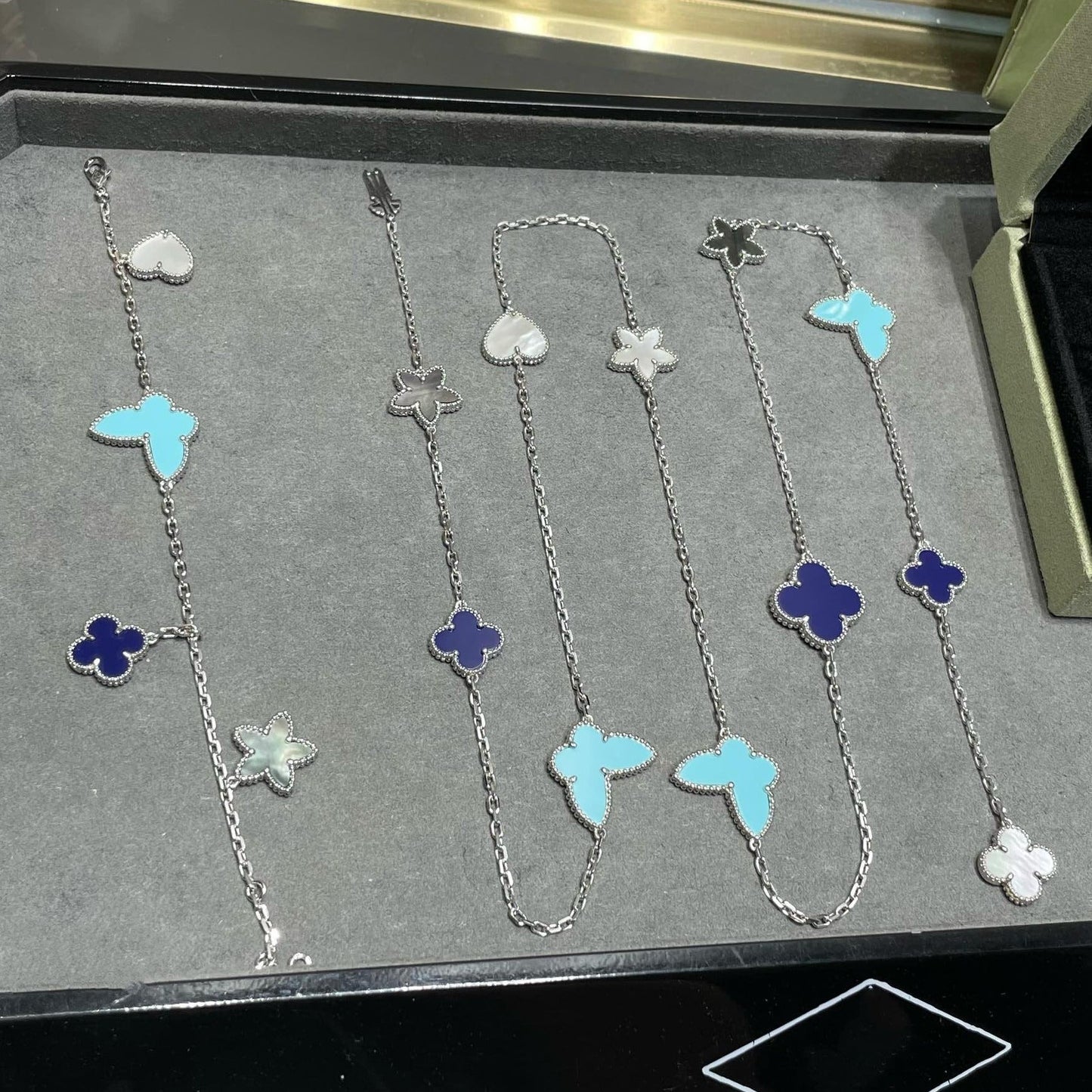 [LUXE] LUCKY CLOVER SILVER 11 MOTIF NECKLACE