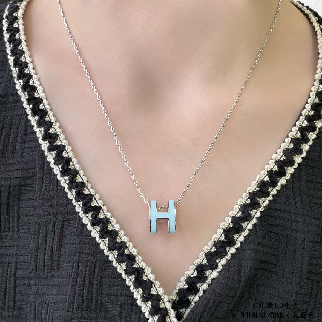 [LUXE]POP H SKY BLUE NECKLACE