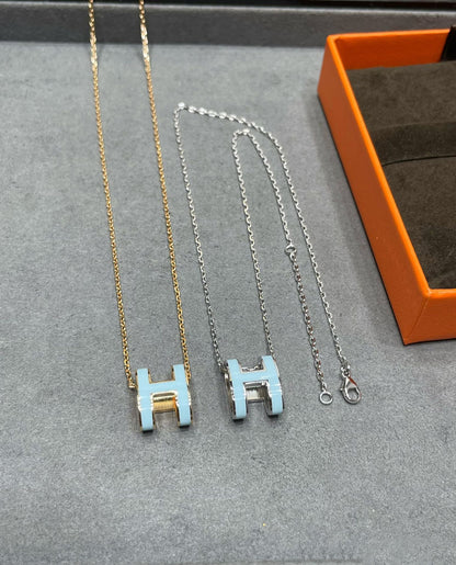 [LUXE]POP H SKY BLUE NECKLACE