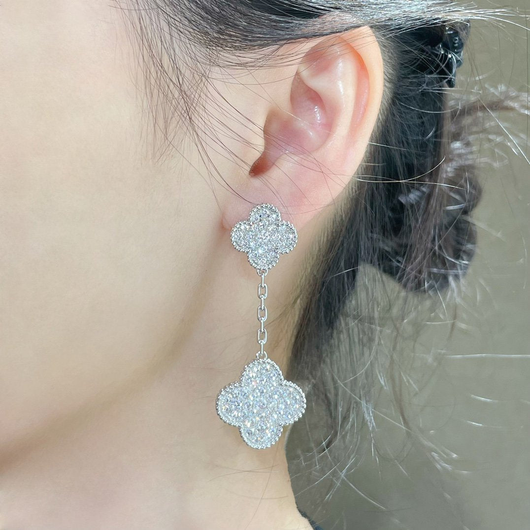 [LUXE] CLOVER 2 MOTIFS DIAMOND PAVED SILVER EARRINGS