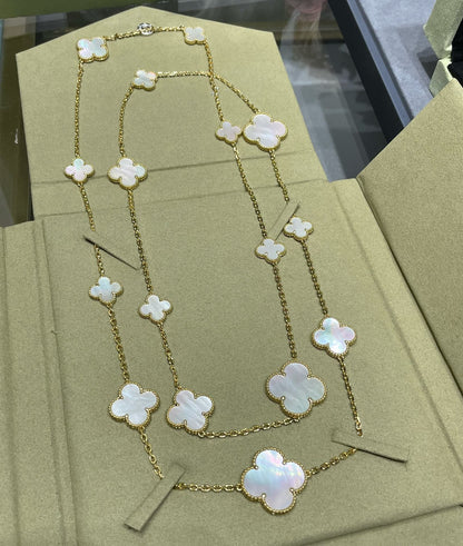 [LUXE] CLOVER 16 MOTIF WHITE MOP GOLD NECKLACE