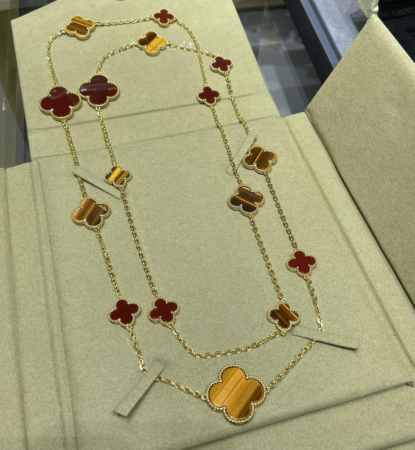 [LUXE] CLOVER 16 MOTIF CARNELIAN TIGER EYE ROSE GOLD NECKLACE