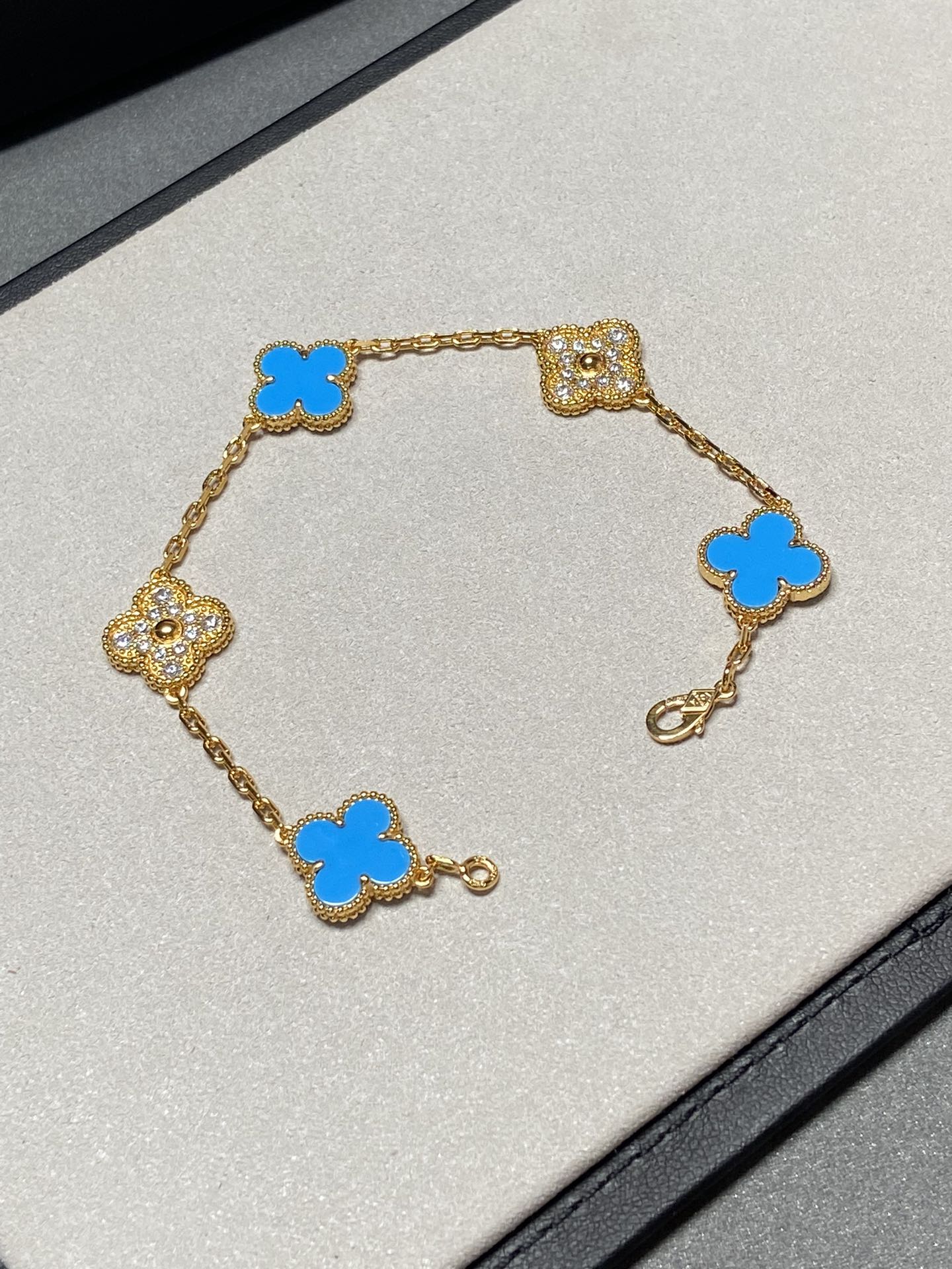 [LUXE] CLOVER 5 MOTIF BLUE CHALCEDONY DIAMOND GOLD BRACELET