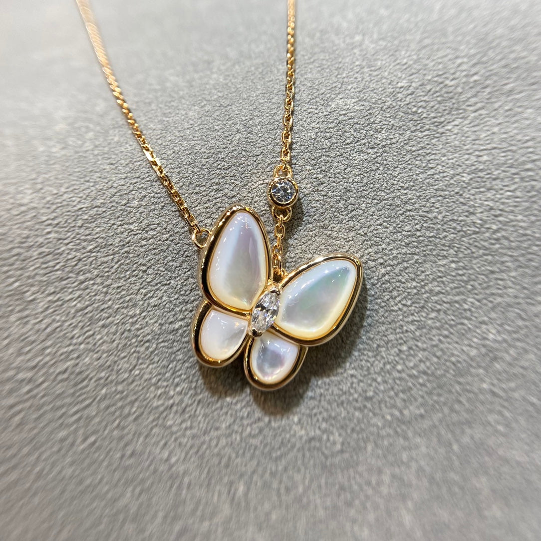 [LUXE] BUTTERFLY MOP DIAMOND NECKLACE