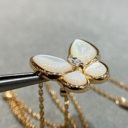 [LUXE] BUTTERFLY MOP DIAMOND NECKLACE