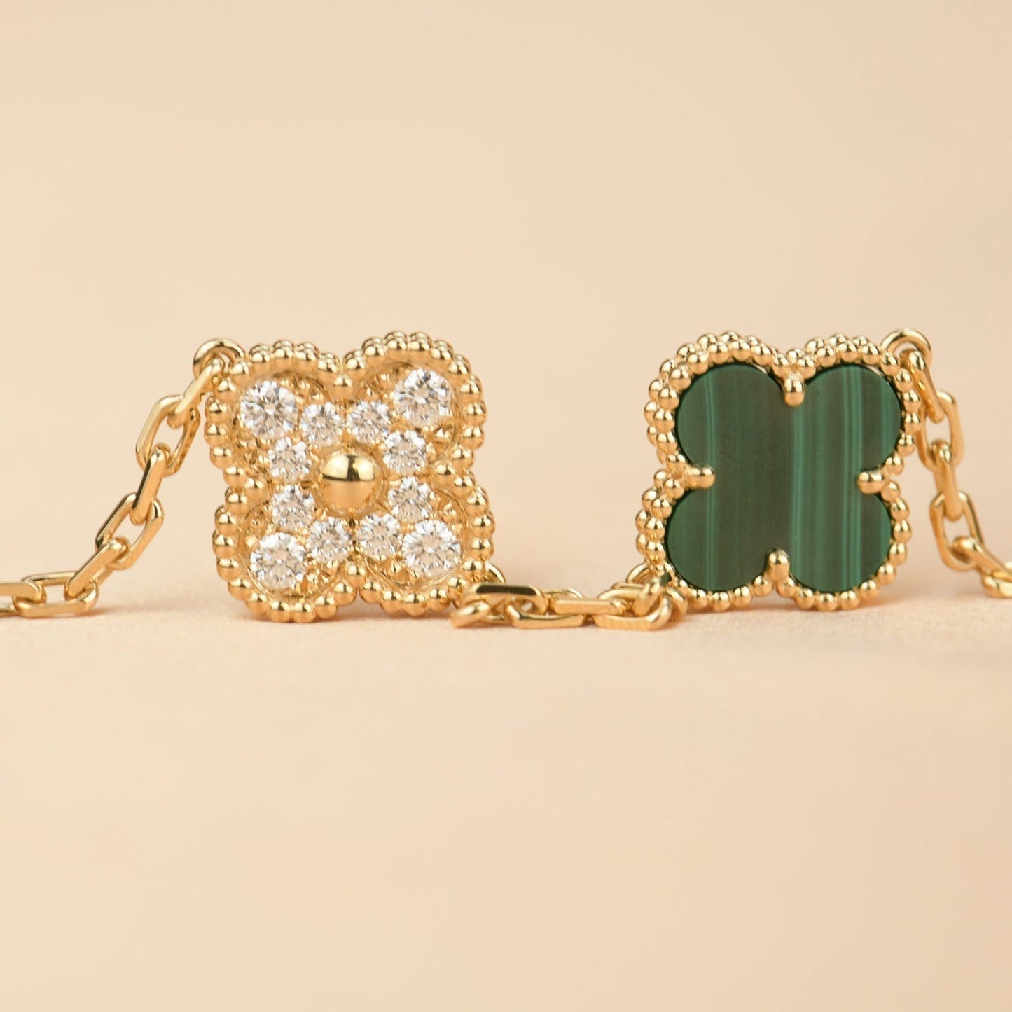 [LUXE] CLOVER  5 MOTIF MALACHITE DIAMOND BRACELET