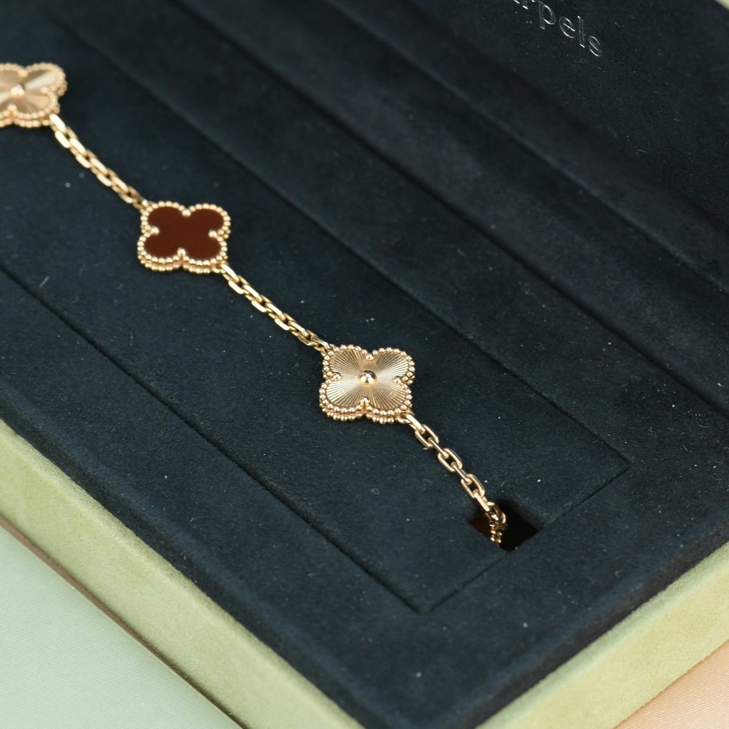 [LUXE] CLOVER  5 MOTIFS CARNELIAN GOLD BRACELET