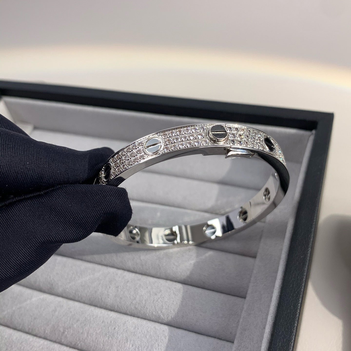 [LUXE]LOVE BRACELET 6.1MM DIAMOND-PAVED CERAMIC