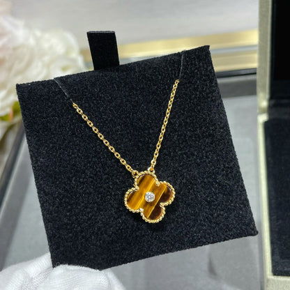 [LUXE] CLOVER 15MM DIAMOND AND YELLOW TIGER'S EYE AGATE necklace