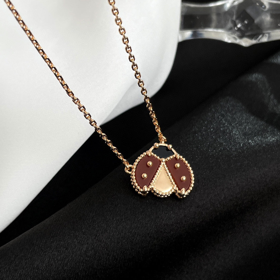 [LUXE] LUCKY  CARNELIANS LADYBUG NECKLACE